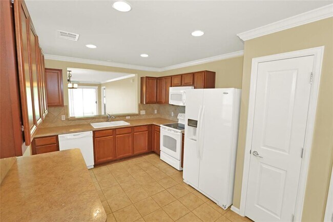 Building Photo - 113 Monument Hill Trail