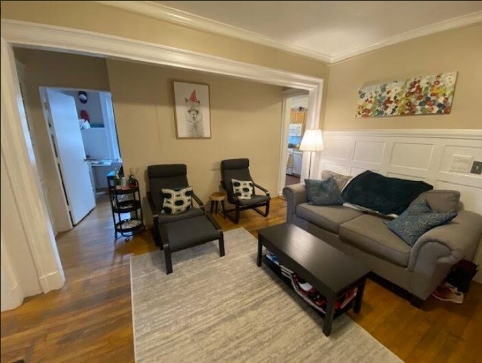 living room - 462 Park Dr