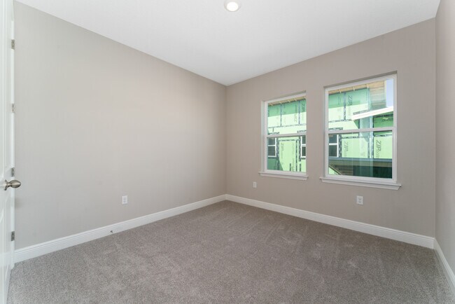 Building Photo - 13254 McMillan Dr
