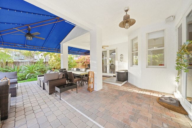 Building Photo - 16372 SW 62nd Ter