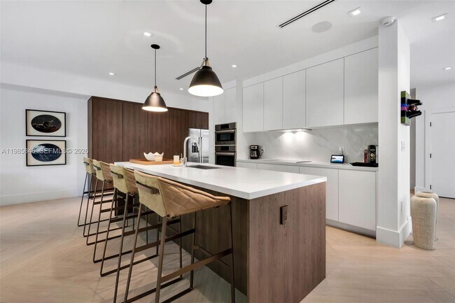 Building Photo - 3510 Segovia St