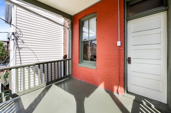 Building Photo - 3314 Auchentoroly Terrace