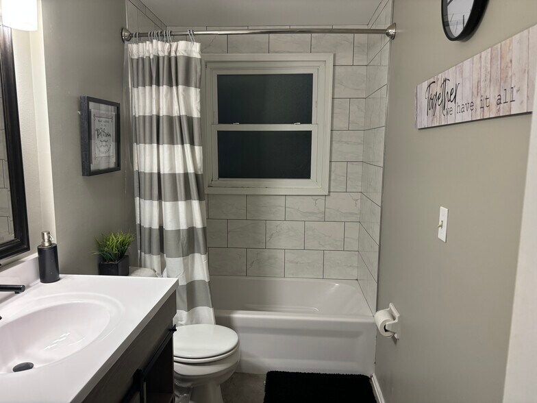 Building Photo - 3006 N 73rd St