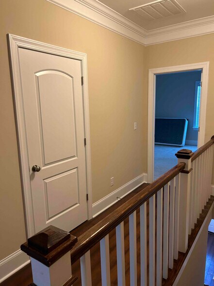 Building Photo - 400 Armour St