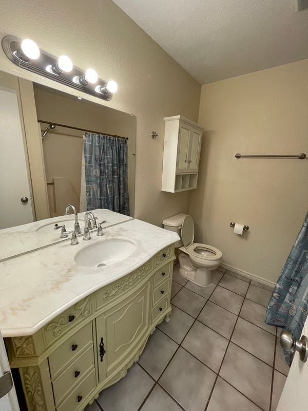 Building Photo - 5712 Padre Blvd