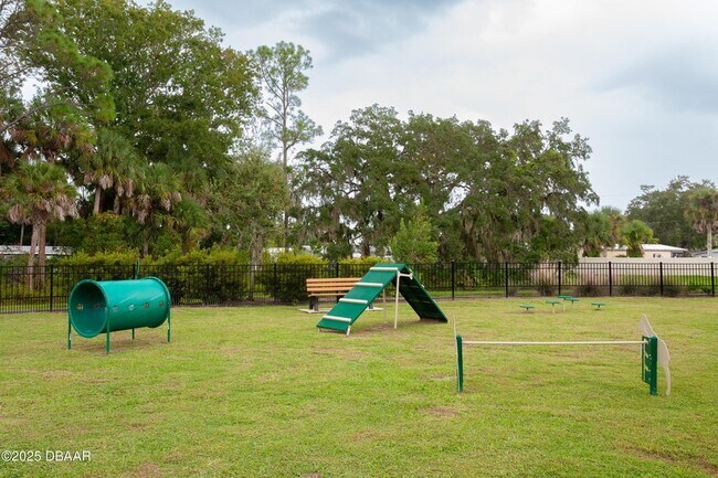 Building Photo - 326 Riverfront Wy