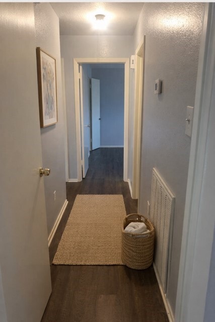 Building Photo - 1202 Twining Oaks Ln