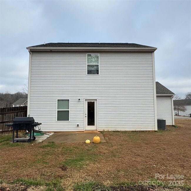 Building Photo - 8012 Camden Crossing