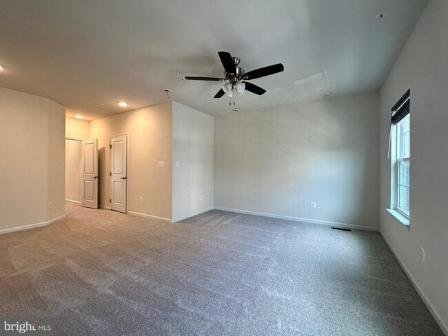 Building Photo - 13727 Endeavour Dr