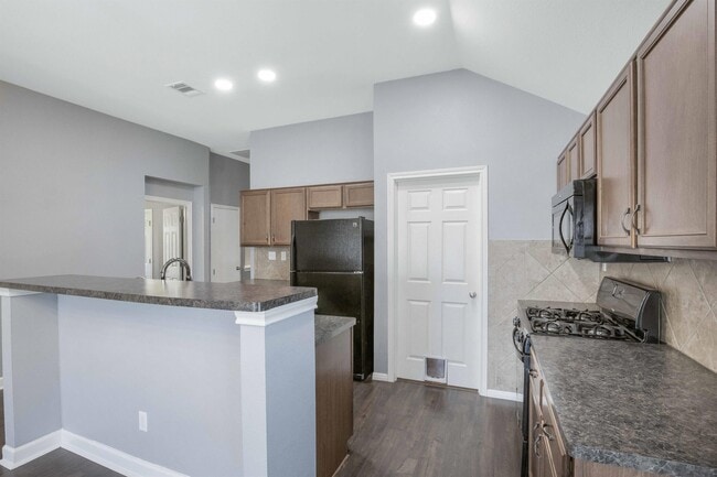 Building Photo - 15006 Parrish Ln