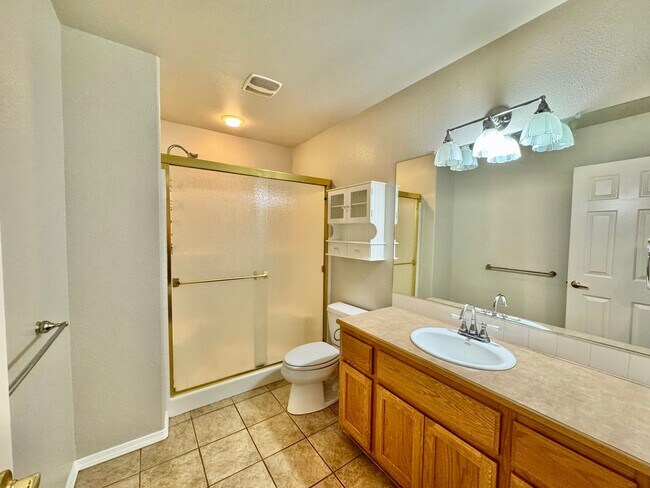 Building Photo - Fantastic Ranch Home in Battleground with ...