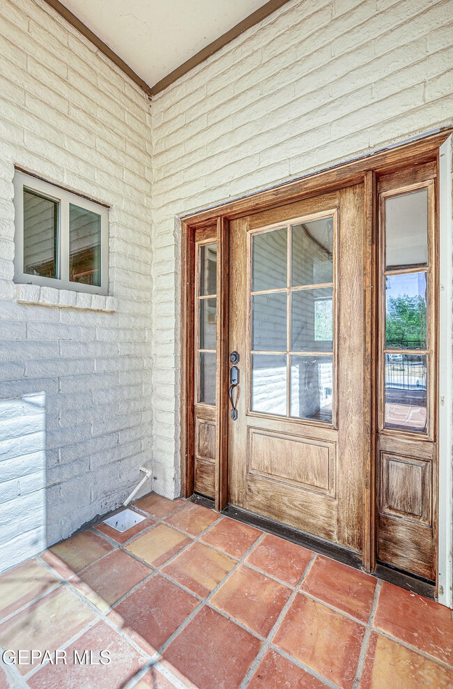 Building Photo - 137 Lanell Dr