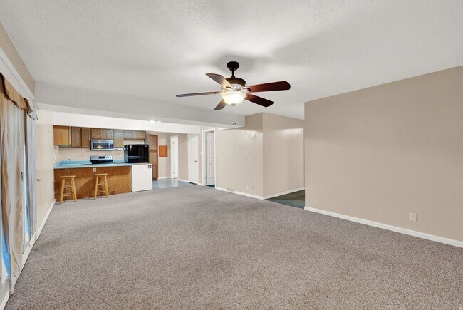 Building Photo - 4874 W 8660 S