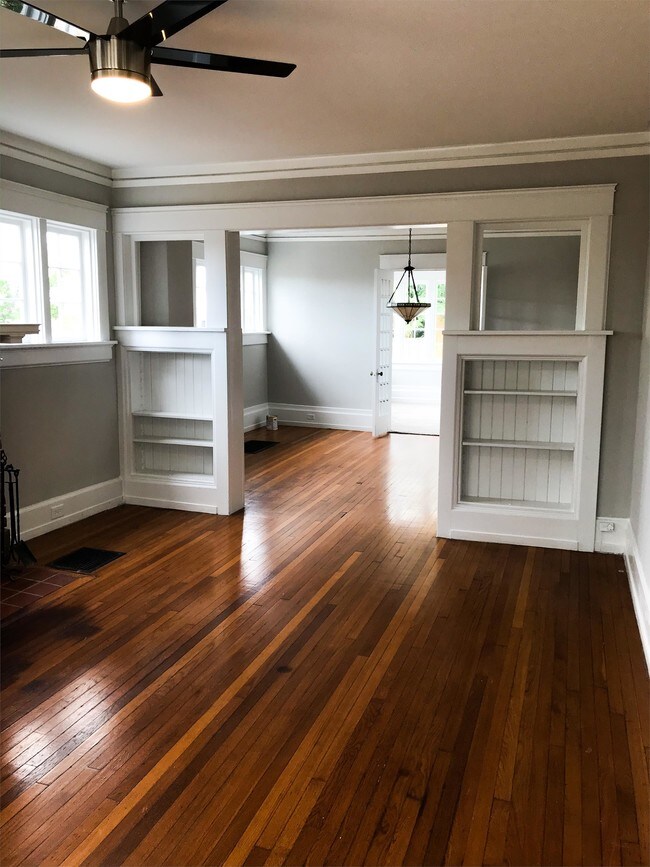 Building Photo - 819 29th St S