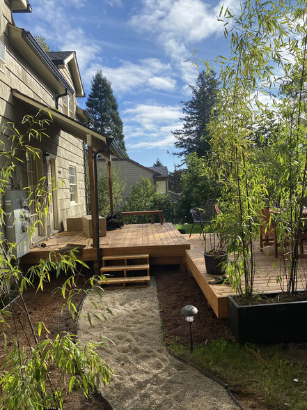 walkway up to front door and shared deck - 4480 SW Pasadena St