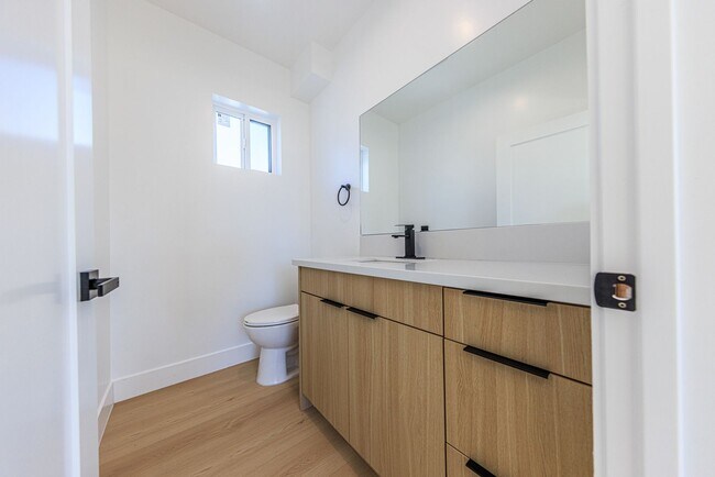 Building Photo - Luxury Never Before Lived in Townhomes!