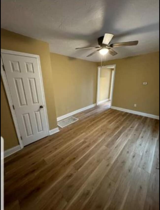 Building Photo - 3810 Vermont Ave