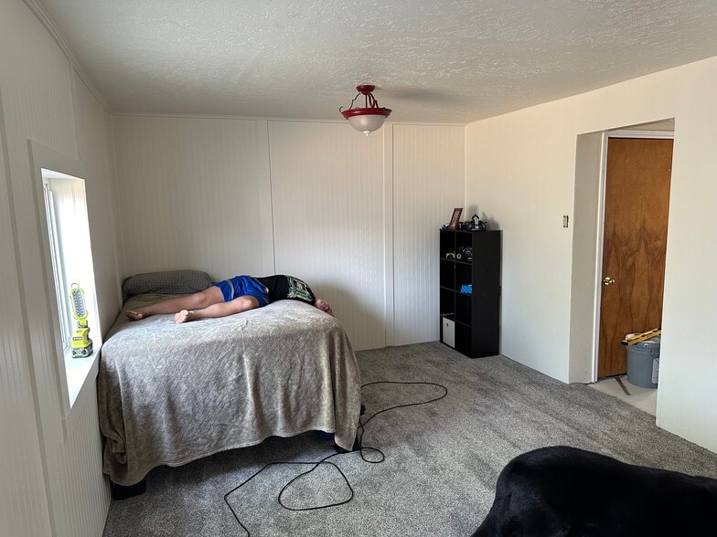 Newly remodeled basement - 7882 W Bridgton Dr