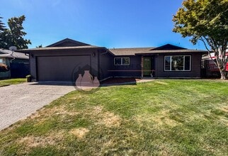 Building Photo - Updated 3 Bed / 2 Bath Salem Home with Central A/C, Fenced Yard & Included Landscaping!