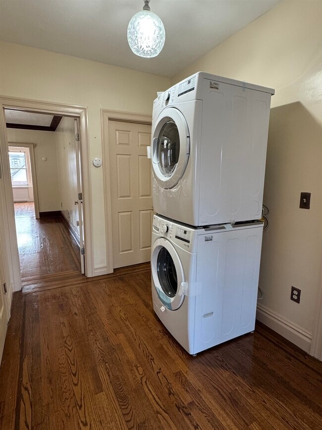 Building Photo - 13 W 27th St