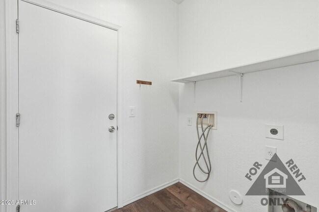 Building Photo - 4321 W Judson Dr