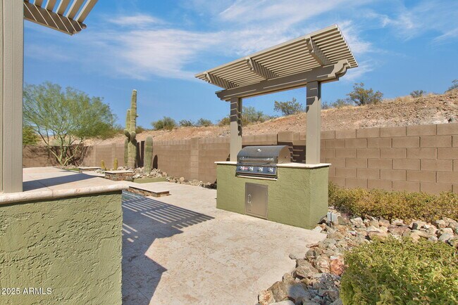 Building Photo - 26093 N 96th Ave
