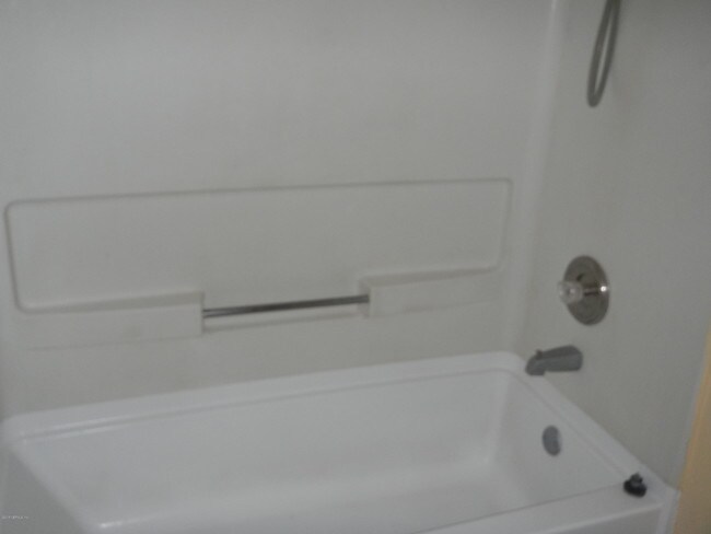 Building Photo - 517 Tuxedo Ct