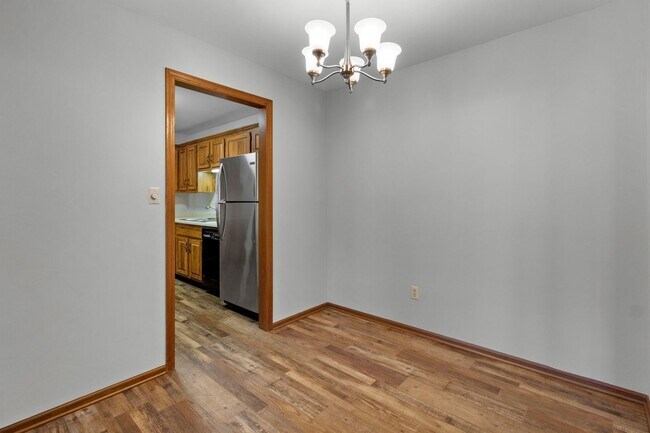 Building Photo - NEW! 2 Bedroom/2 Bath Condo-Mt Pleasant