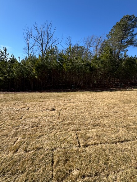 Building Photo - 5862 Ginger Dr