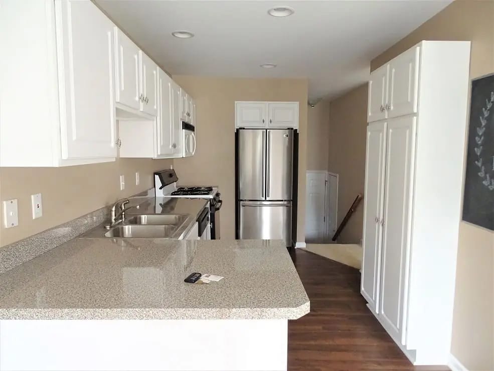 Building Photo - 6472 Lincoln Ct