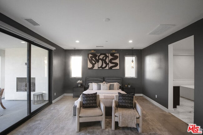 Building Photo - 20248 Willoughby Ln