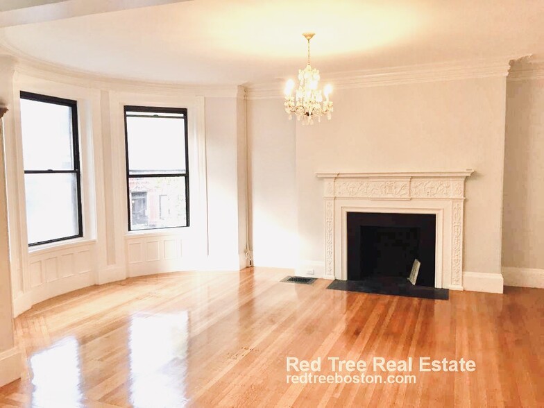 Building Photo - 429 Marlborough St