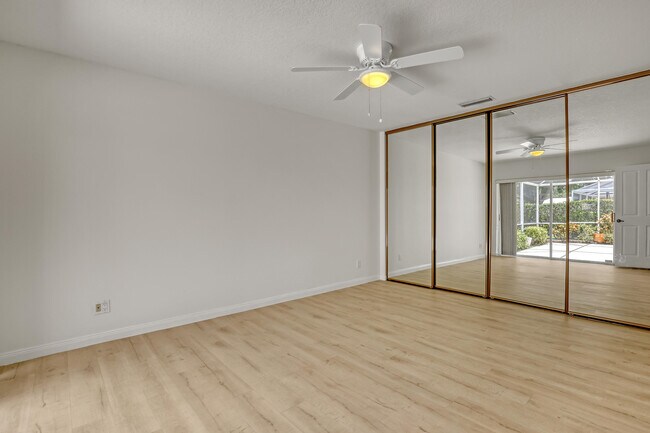 Building Photo - 1301 Sun Terrace Ct