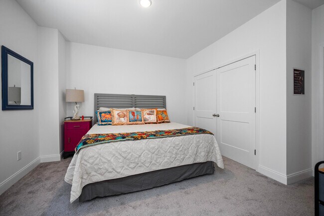 Building Photo - 231 Walton Ave