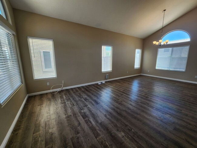 Building Photo - 7748 Cascade Bluffs Ct