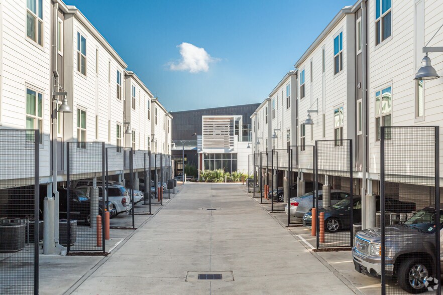 Mid City Gardens 1690 North Blvd Baton Rouge LA 70802 Apartment Finder