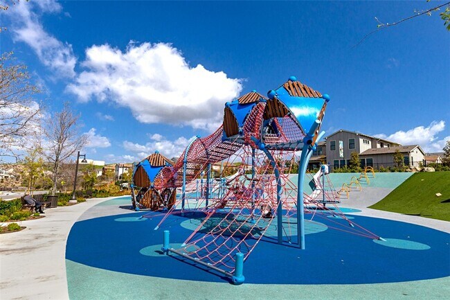 Building Photo - 3140 Cove St