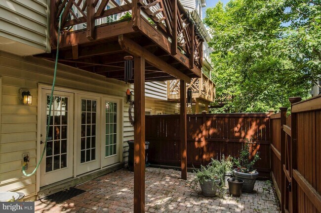 Building Photo - 4908 Waple Ln