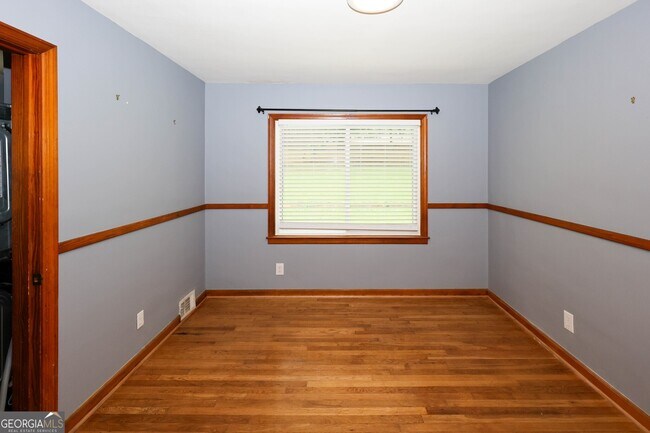 Building Photo - 2218 Dodson Dr