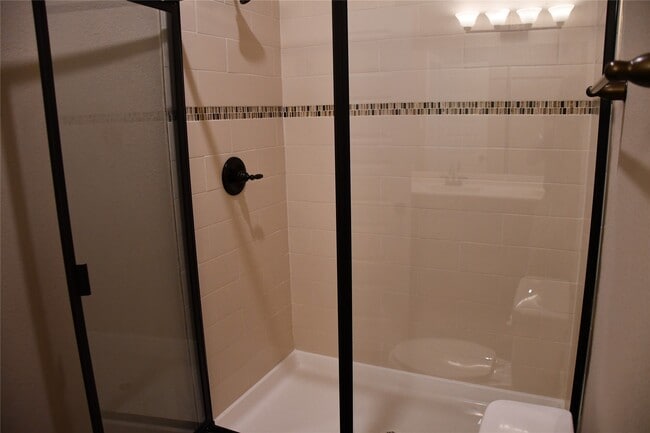 Building Photo - 106 Wickersham Rd