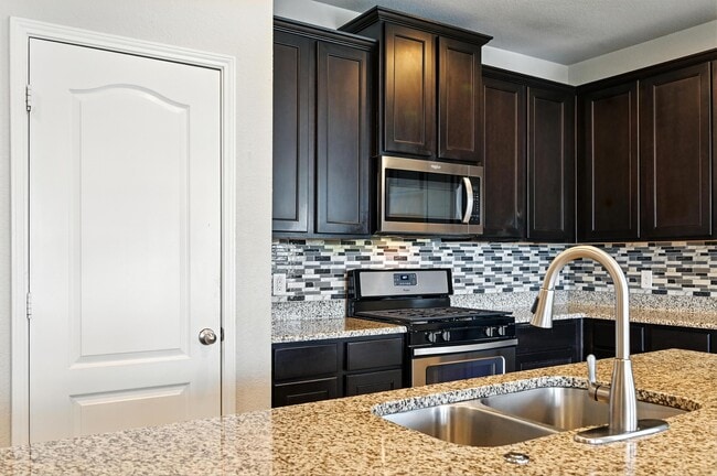 Building Photo - 1724 Long Meadow Rd