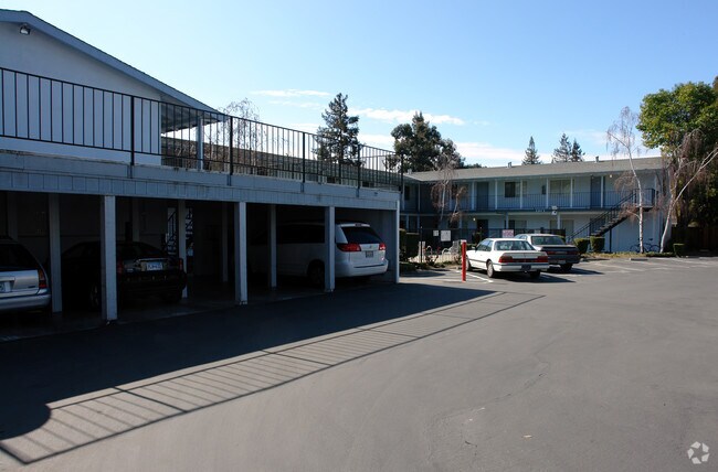 Building Photo - Kendall Court Apartments