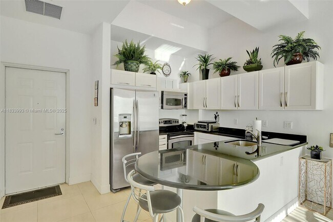 Building Photo - 7290 SW 90th St