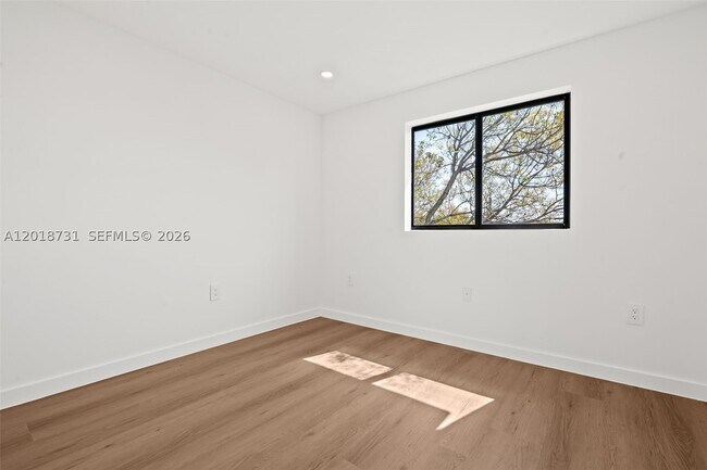 Building Photo - 726 NW 55th St