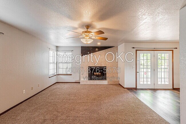 Building Photo - 4400 Hemingway Dr