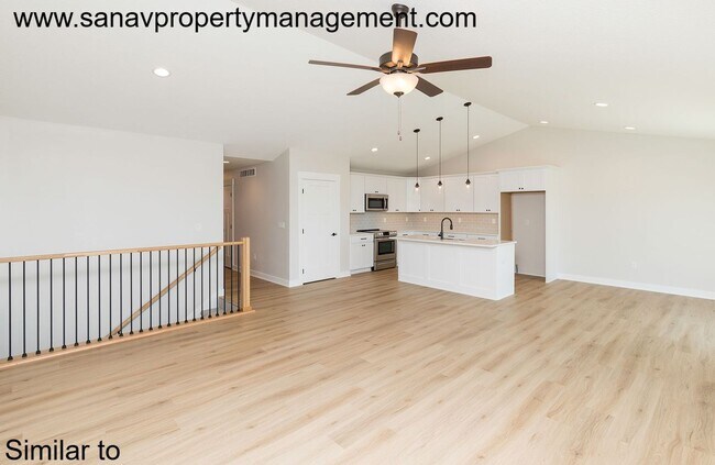 Building Photo - Luxury 2,200 Sq Ft Villa with Chef’s Kitch...