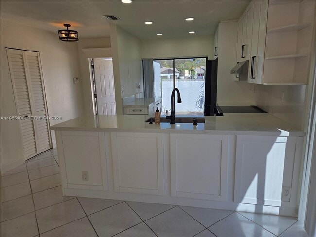 Building Photo - 9352 Wedgewood Ln