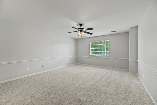 Building Photo - 1822 Lakebend Dr
