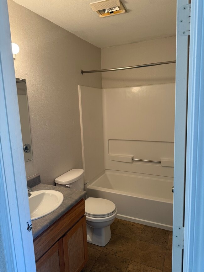 Building Photo - 2951 Richard Dr