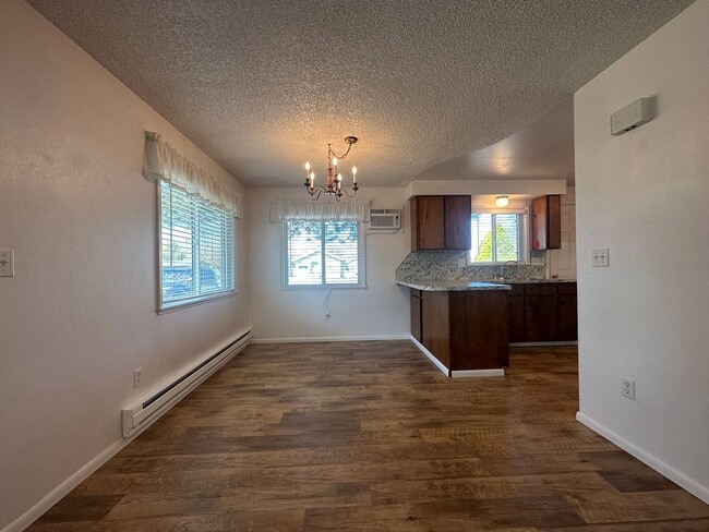 Building Photo - 2bed, 1bath, 800 Sq.ft. apartment - Nampa - Near NNU